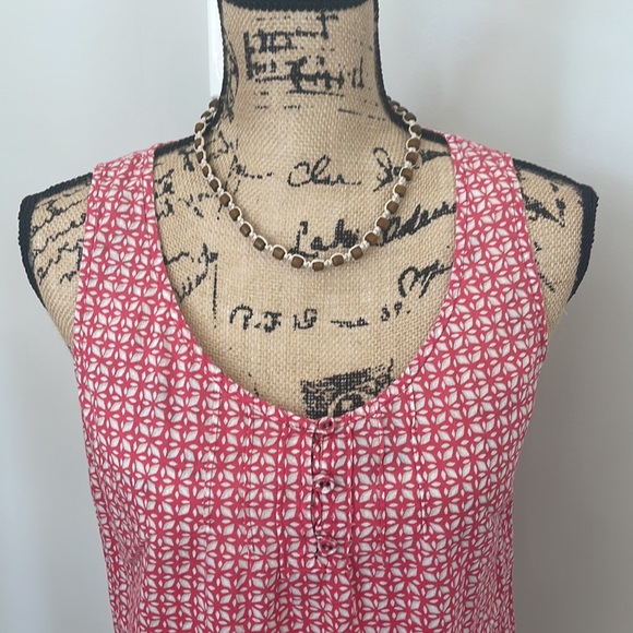 Lightweight Eddie Bauer tank. Size XS - Picture 9 of 9